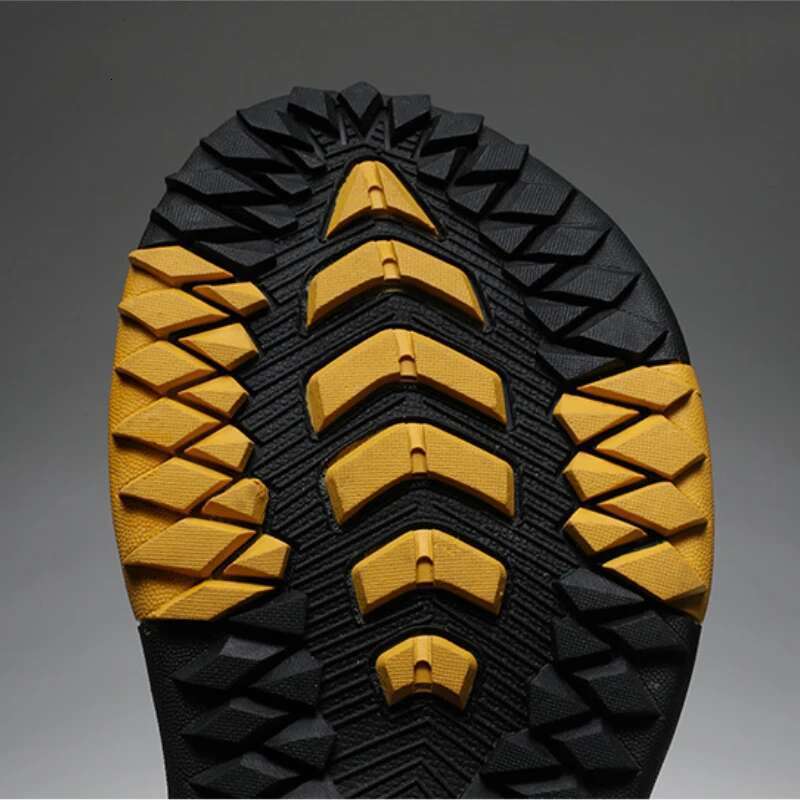 Genuine Cow Leather Sandals Flip ps Men's Casual Shoes Classic Massage Men Beach Slippers Anti-slip Summer 2025 New