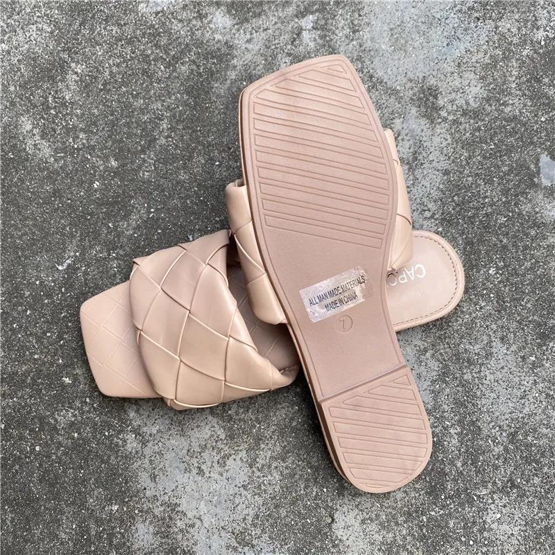 Flat bottomed slippers sandals Designer slipper free Shipping one-piece slippers beach sandal for women's outdoor wear NEW 2025