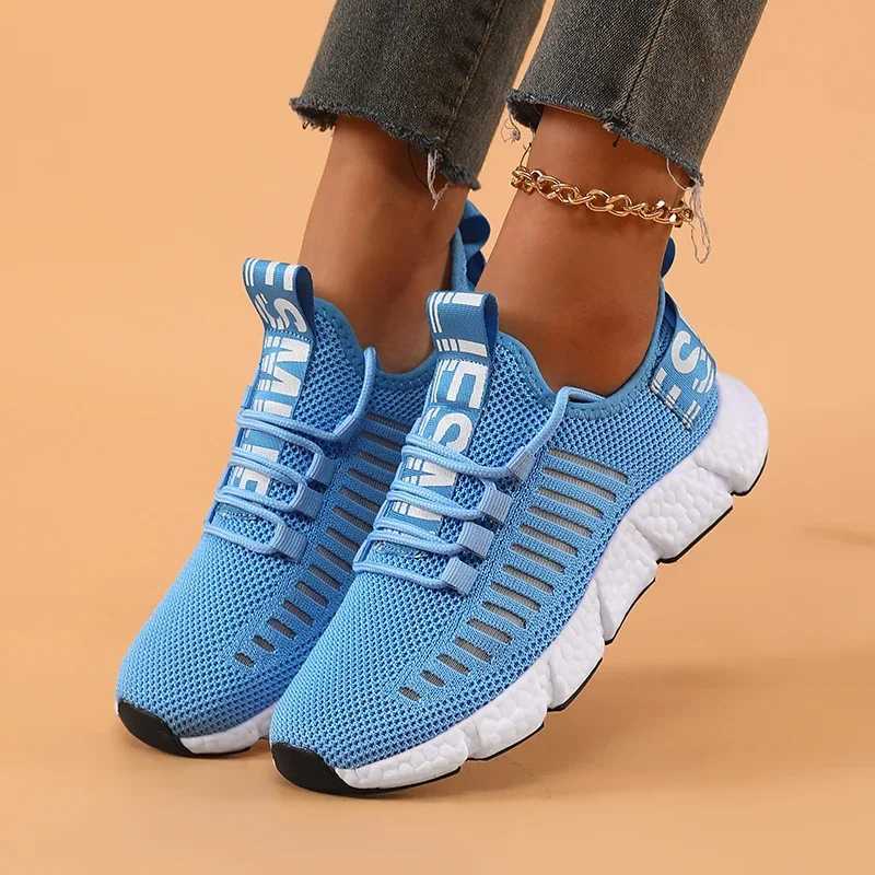 Mesh womens environmentally friendly sports shoes breathable and odor proof mesh flat shoes anti slip gym track and field sports shoesXJ250324