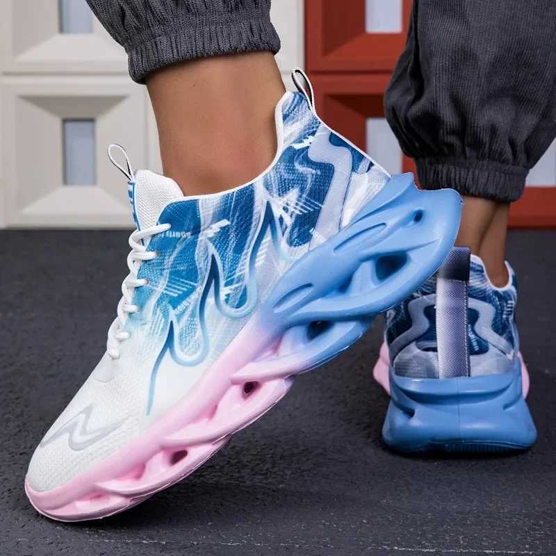 Mens casual sports shoes breathable lightweight flame printed sports shoes summer outdoor tennis running hiking shoesXJ250324