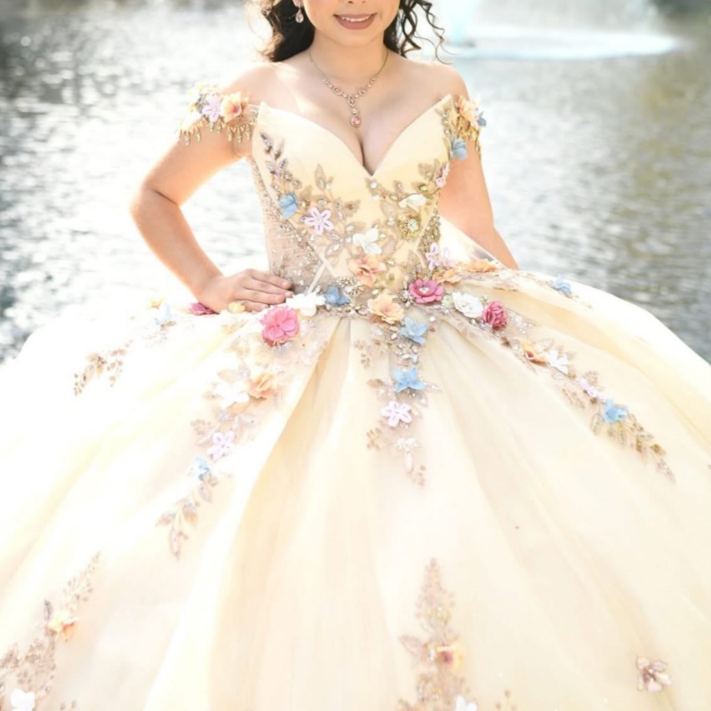 Yellow Princess Quinceanera Dresses Appliqued Flower Beads Tull Tiered Sweet 16 Dress Off Shoulder Ball Gown Vestidos 15 De Anos
