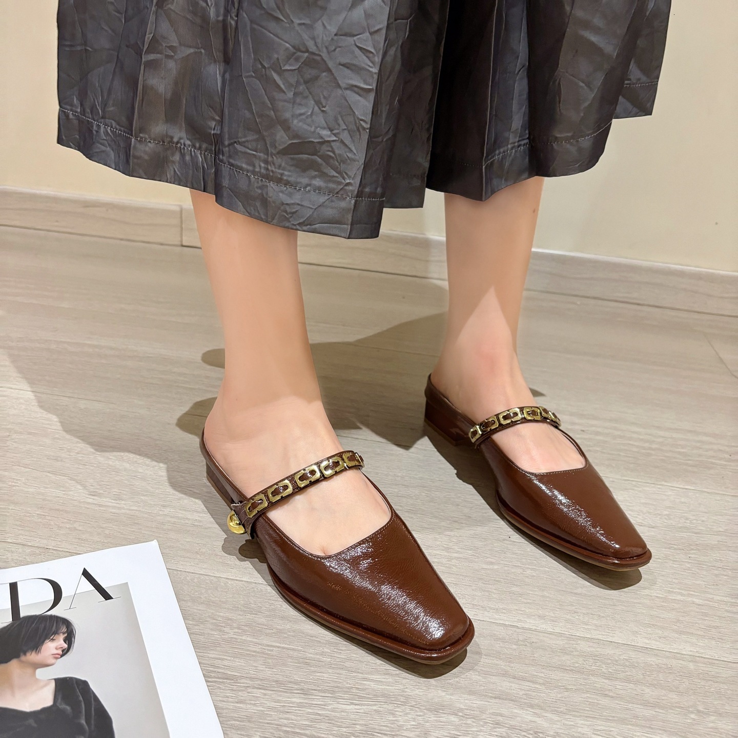 2025 New French Shoes with Square Toe Straight Strap Designer Fashionable Multi functional Lightweight and Comfortable Suitable for Commuting