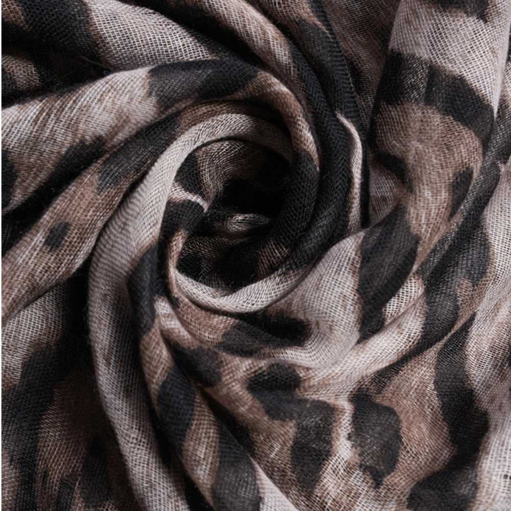 Large size classic leopard print scarf Banda Muslim Wen Trendy Voile soft headscarf shawl Popar style long scarf bag X250324