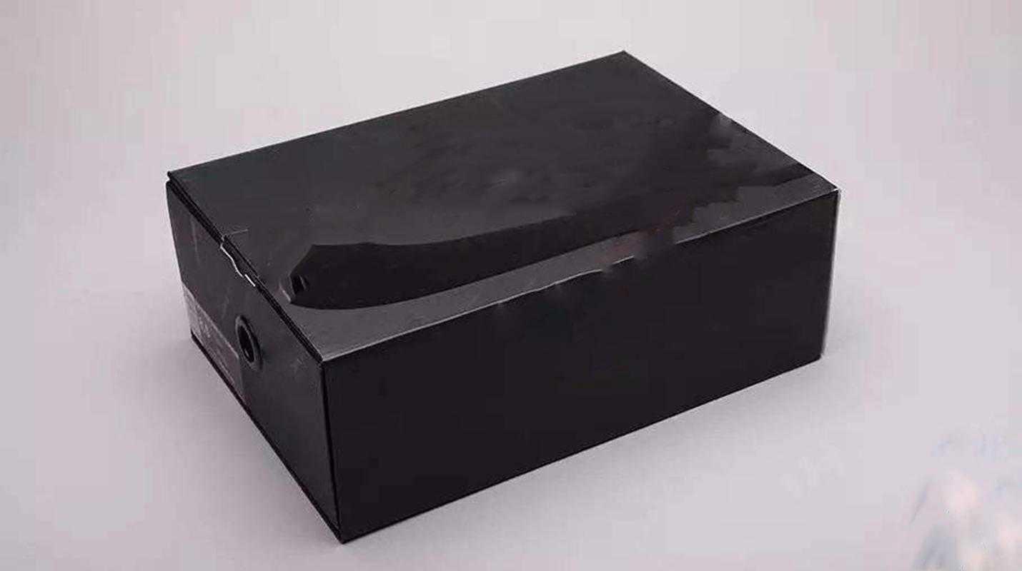 Sneakers Link For shoe boxes are not sold separately, please order with the shoes,thank you!