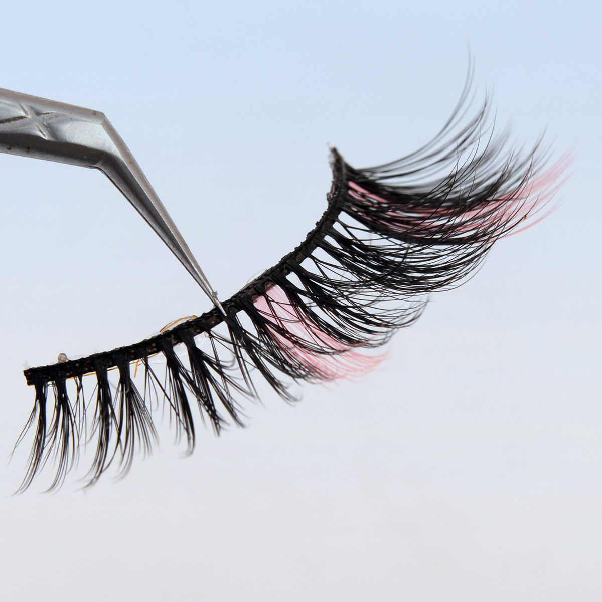 One piece false eyelash style with colored eyelashes 5 pairs of synthetic eyelashes W250324