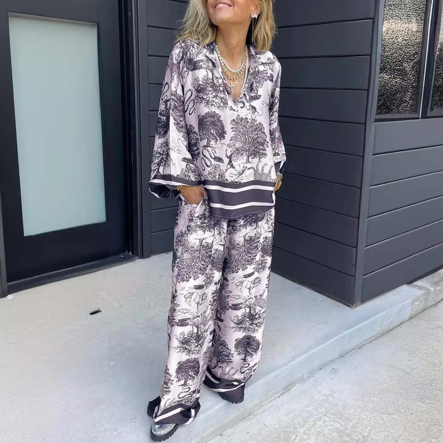 2024 fashionista V-neck printed long sleeved pocket casual women's suit