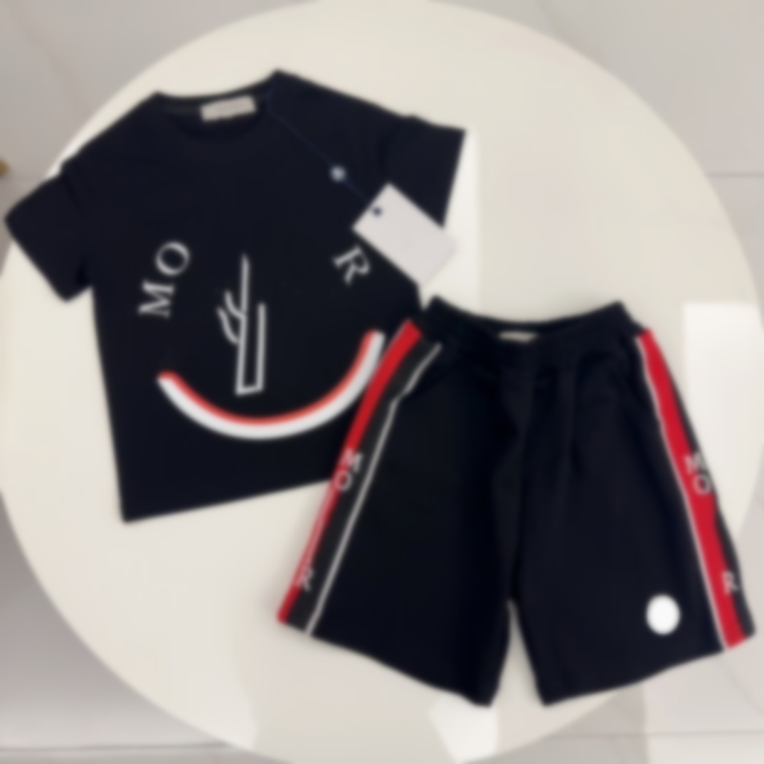 toddler clothe girl boy tracksuit kid shirt baby t shirt shorts Two Piece letter print childrens designer clothe fashion for 1-14 ages European and American style