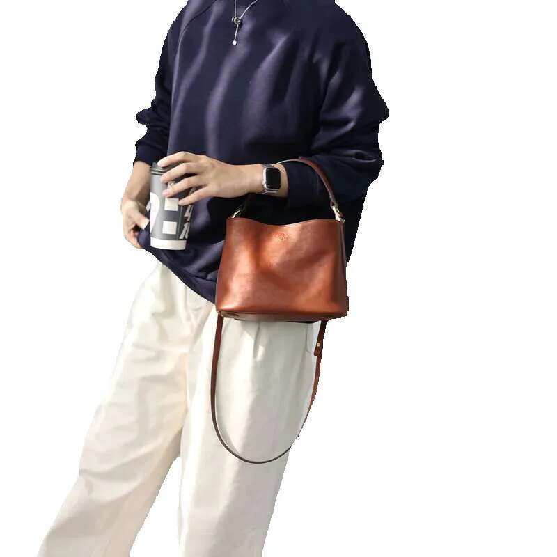 2024 New Arrival Genuine Leather Crossbody Bucket Bags Women Retro Small Handbag Soft Shoulder Bag