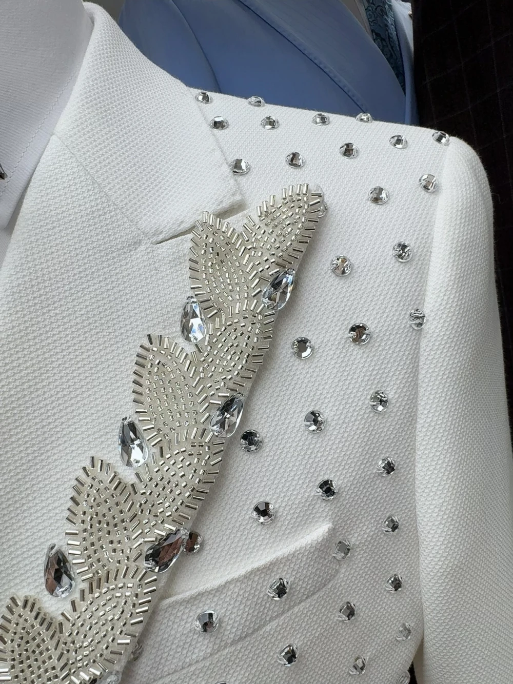 Men Suits Tailor-Made Suit Luxury Tuxedos Wedding 2 Pieces Set Peaked Lapel Beading Rhinestone Groom Blazer Coat+Black Pants Prom Party Formal Occasio