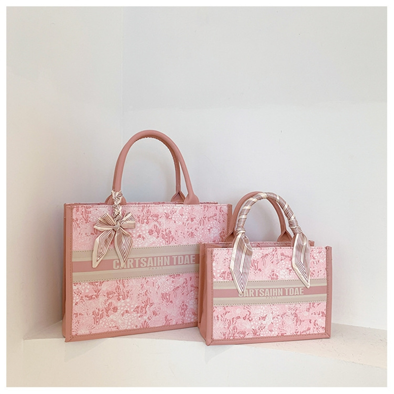 Free shipping 2025 new designer bag Shoulder Bags Fashion commute Printed Silk scarf handbag high-capacity underarm bag Tote bag