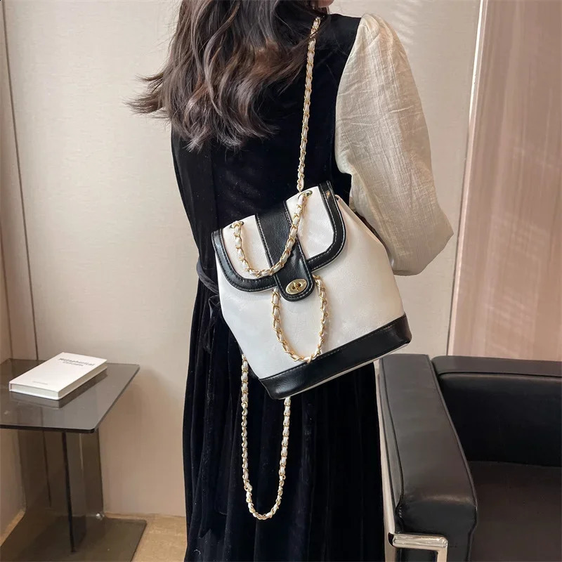 Stylish Chain Strap Small Backpacks For Women Soft PU Leather Backpack Female Fashion Travel Bag School Bag Trendy 250318