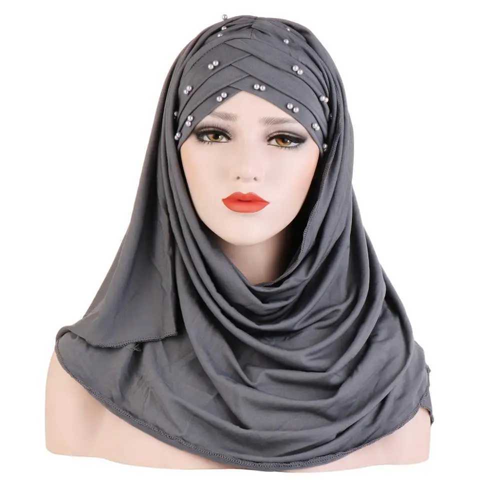 2019 Muslim cotton scarf plain weave headscarf with beads for shaving and wrapping female Muslim headscarf ready to wear headscarf X250324