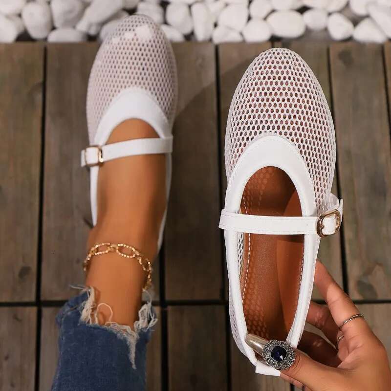 New Hollowed Out Women's Flat Shoes Leather Buckle Spring and Summer Fashion Moccasins Mary Jane Ballet Flats Women