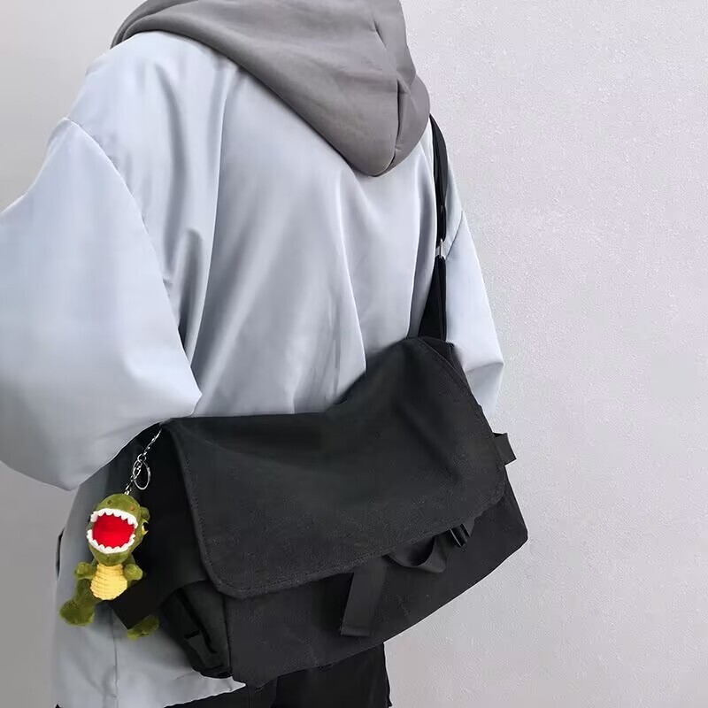 2025S Fashion Designer Korean Version Minimalist Ins Cool Canvas Men S And Women S Trendy Single Shoulder Crossbody Bag New Handbag