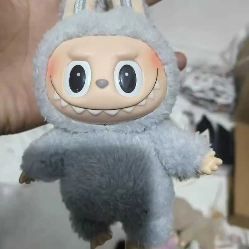 17cm Labubu Monster Blind Box Milan Fashion Week Milan Purple Kingdom Series Model Doll Enamel Keychain M250324