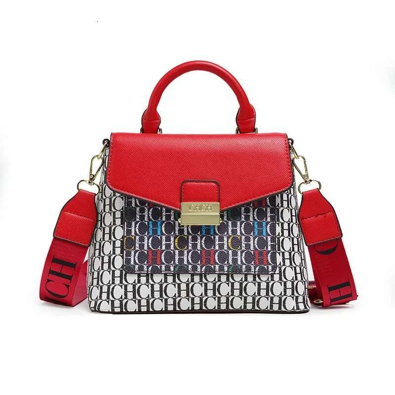 CH Handbag Niche Women's Shoulder Letters Printed Daily Commuter Design Fashion Crossbody Bag Temperament Classic