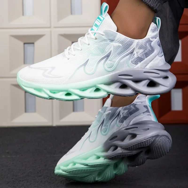 Mens casual sports shoes breathable lightweight flame printed sports shoes summer outdoor tennis running hiking shoesXJ250324