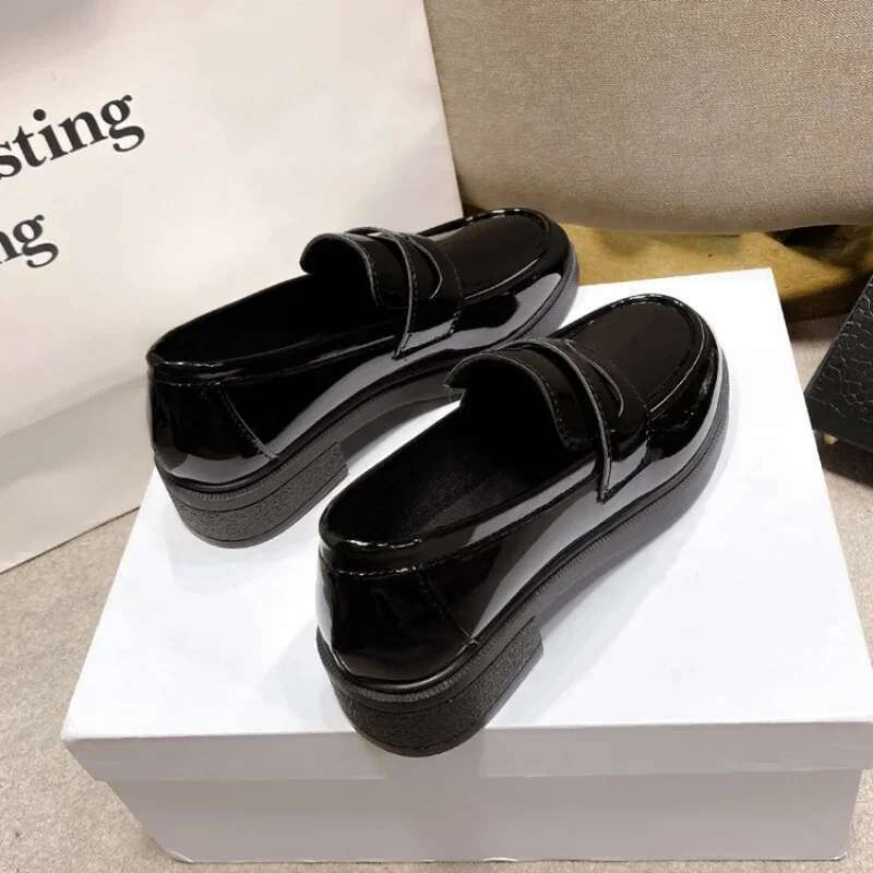 New Fashion Patent Leather for Women Square Heel Slip on Office Lady Shoes Loafers Chaussure Femme