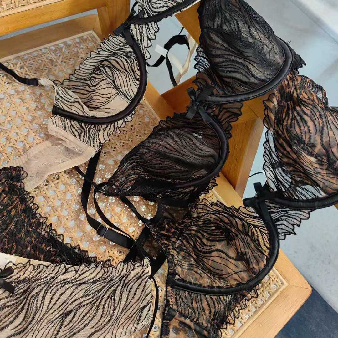 French sexy lingerie leopard print ultra-thin rabbit ear cup bra with large chest and small steel support bra set 250315