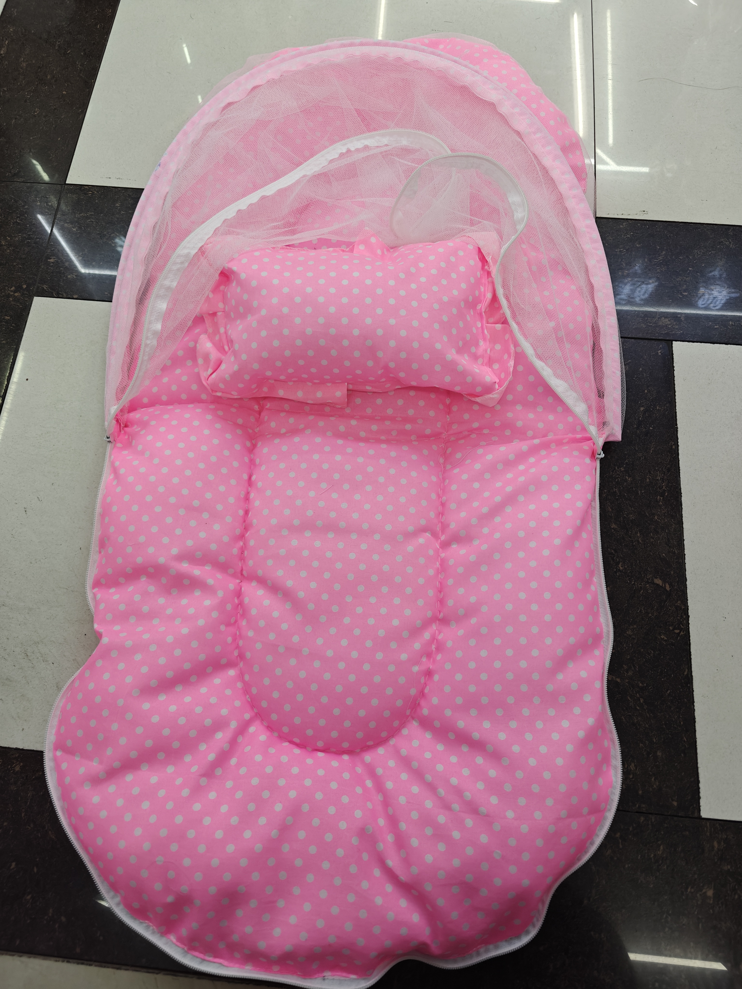 Jiaobao Point Cloth Zipper Wrap is Soft and Comfortable