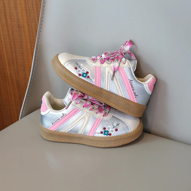 Spring Childrens Shoes Fashion Soft soled Non slip Girls Casual Sneakers Comfortable Student Running Shoes Sneakers 250324