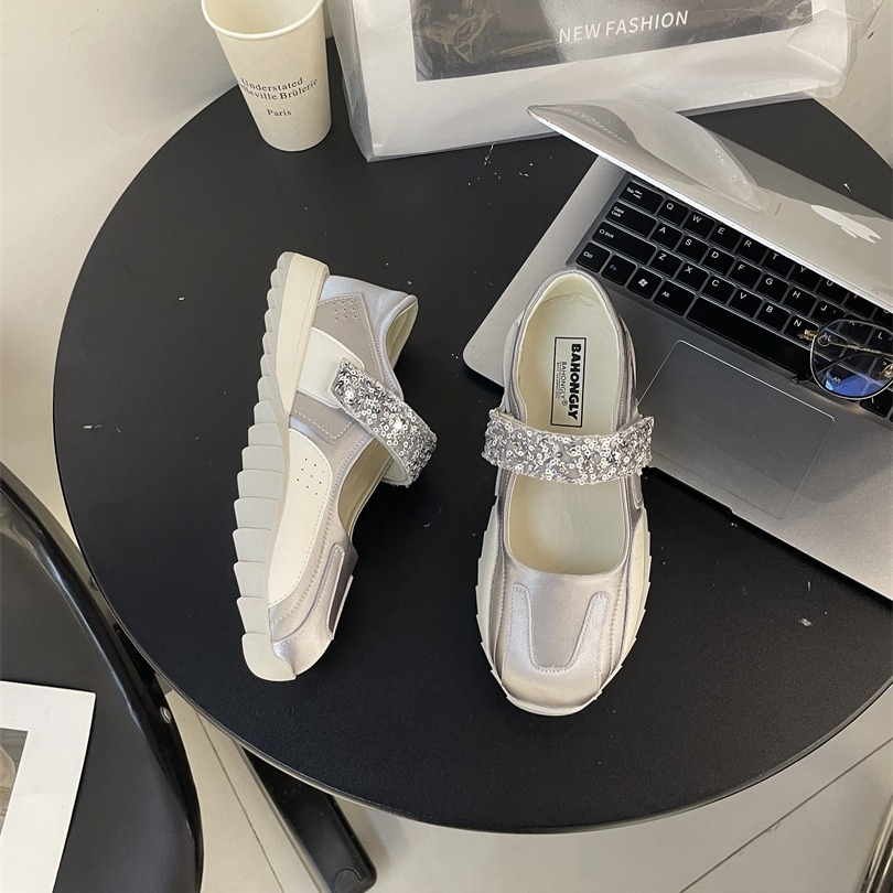 2025 Summer New Leather Splicing Sparkling One Word Velcro Breathable Designer Fashion Single Women's Shoes