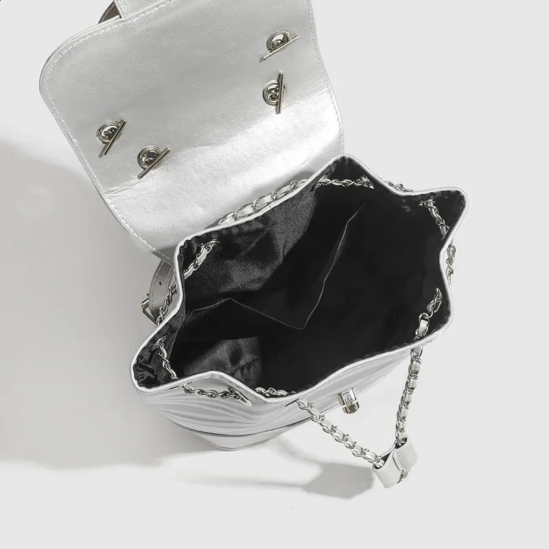 Womens Silver Backpack Summer Korean Niche Water Ripple Versatile Chain School Bag 250318