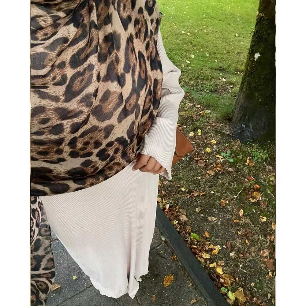 Fashion Voile adhesive knitted headscarf leopard print dragon Muslim shawl Exquisite headscarf text Islamic shawl X250324