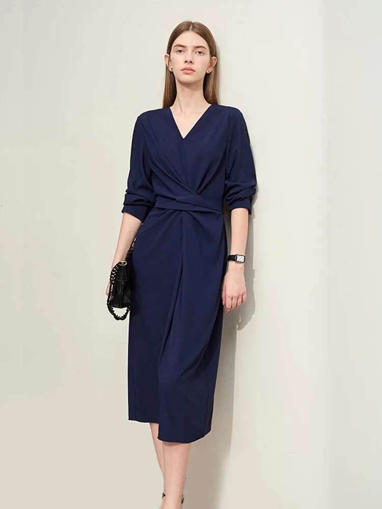 Amii Minimalism 2024 Dress For Women Spring New Elegant Commuter V-neck Pleated Loose Long-sleeved A-e Fashion Lady 12441196