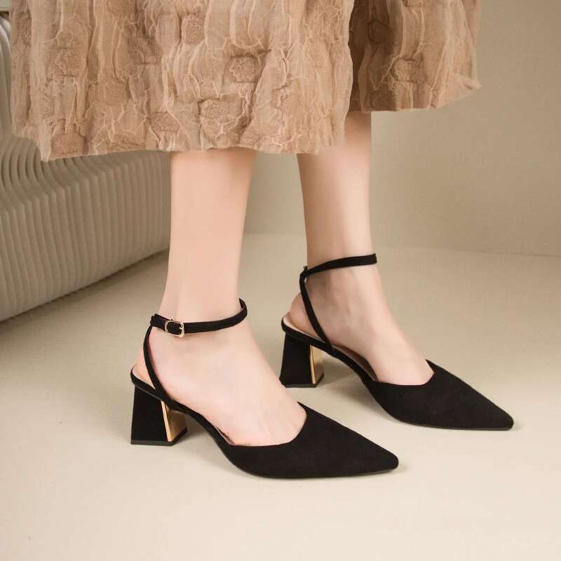 Summer New Pointed Fashion One e Buckle Style Shallow Mouth Sandals Women's Comfortable Banquet Shoes High Heel Pumps