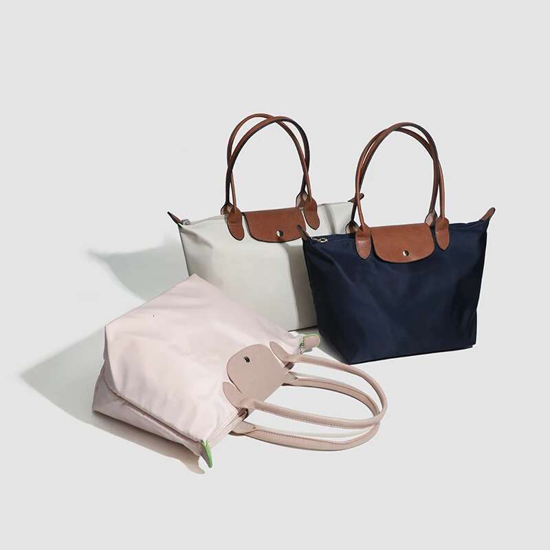Tote Large Capacity Classic Big Shoulder Bag Designer Fashion Casual For Women High Quality Nylon Handbags