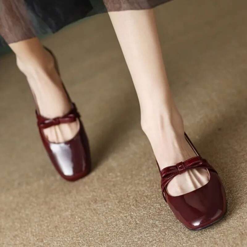 French Retro 2025 Autumn Lacquer Bow Single Fashion Mary Jane Shoe Women Low Heels Elegant Leather Shoes