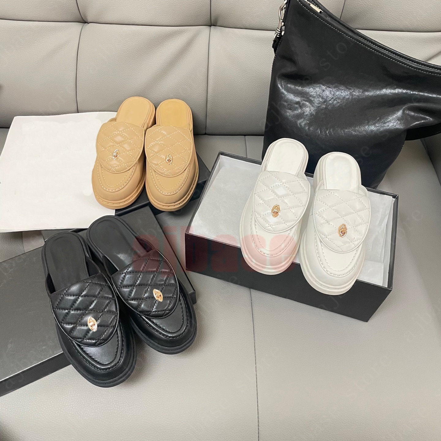 Luxury Quilted Half Slippers Designer Genuine Leather Buckle Loafers Mule Summer Beach Moccasin Sandals Classic Womens Slides Shoes