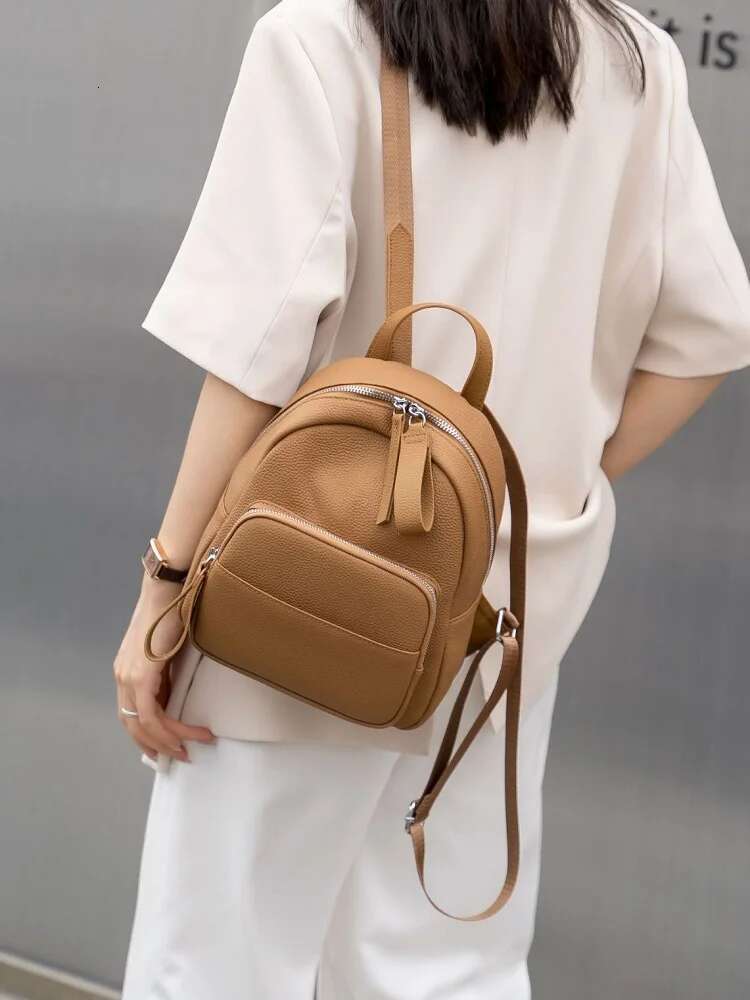 100% Genuine Leather Backpack Fashion Cowhide Shoulder Bag Female Simple Commuter Travel Schoolbag Women Handbag Shopping