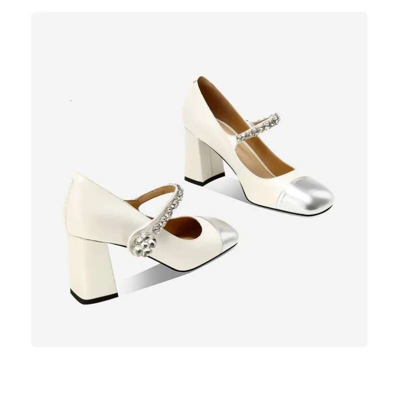 2025 New Leather Sweet Shallow Mouth Square Head Thick High Heels High Heels Designer Fashion Women's Shoes