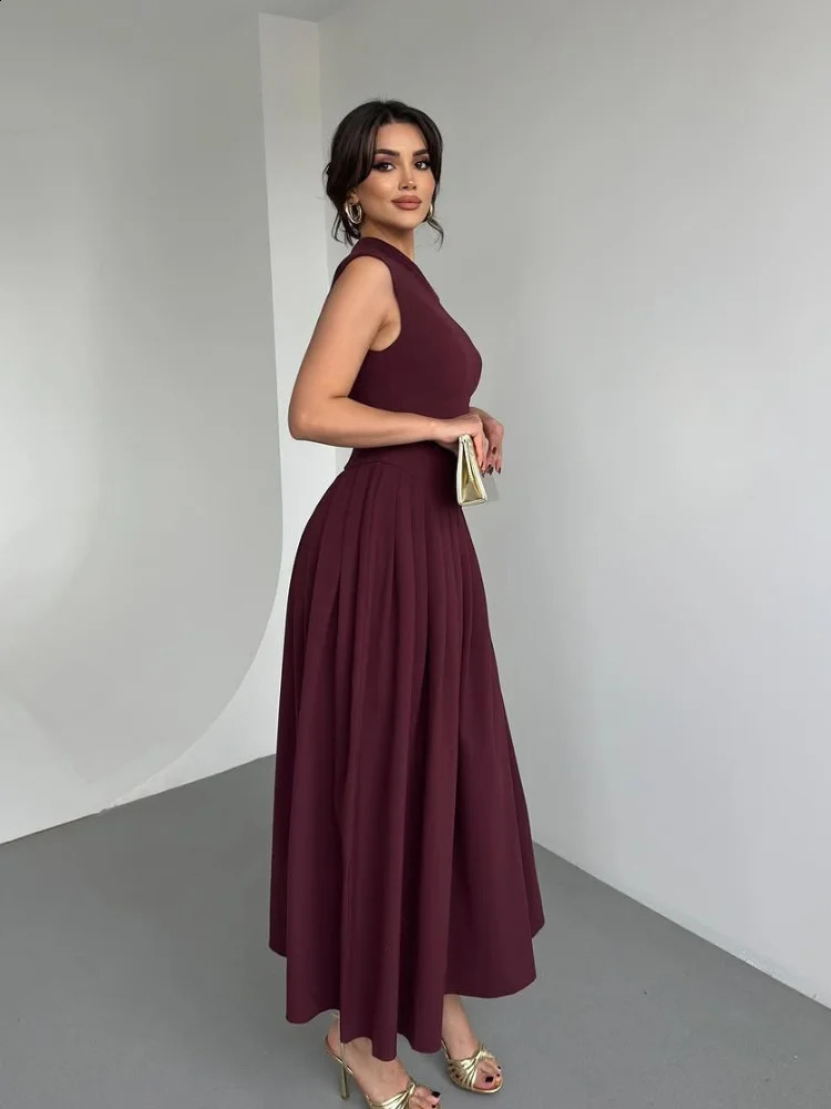 Women Elegant Wine Red Irregular Neck High Waist Slim Robes Fashion Sleeveless Pleated Hem Dress 2025 Chic Lady Party Gown 250322