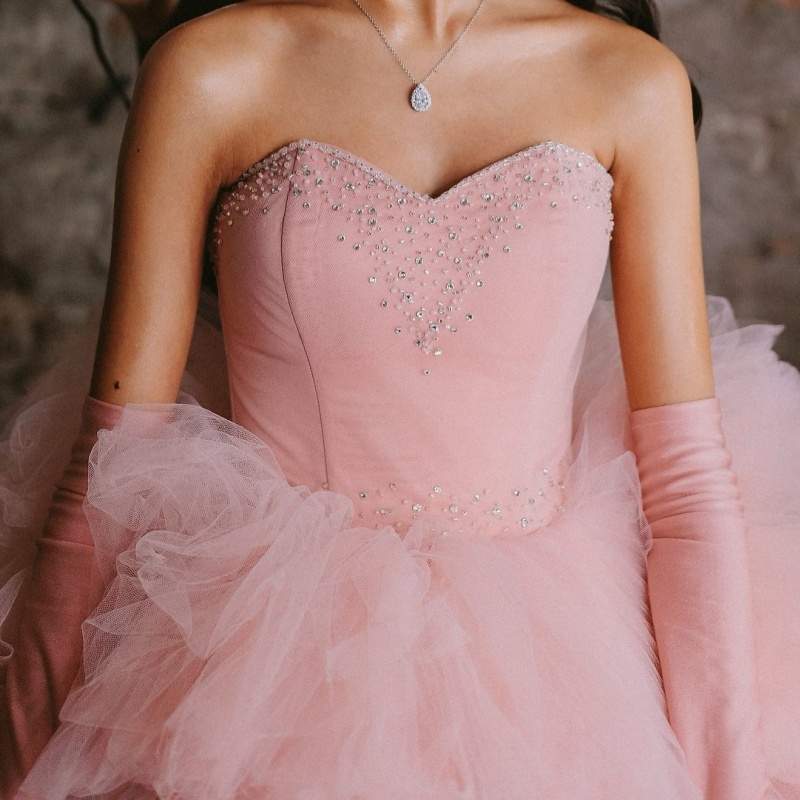 Pink Quinceanera Dresses Off Shoulder Ball Gown Sweet 16 Dress Beading Crystal Tull Tiered Birthday Party Vestidos De 15 Anos