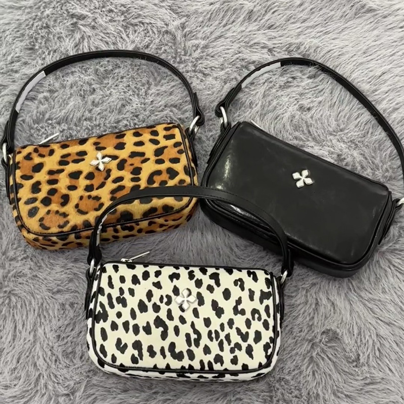 A Niche Design Of Dark And Simple Handbag, Square Single Shoulder Crossbody Small Bag, 2025 New Women's Bag Trend