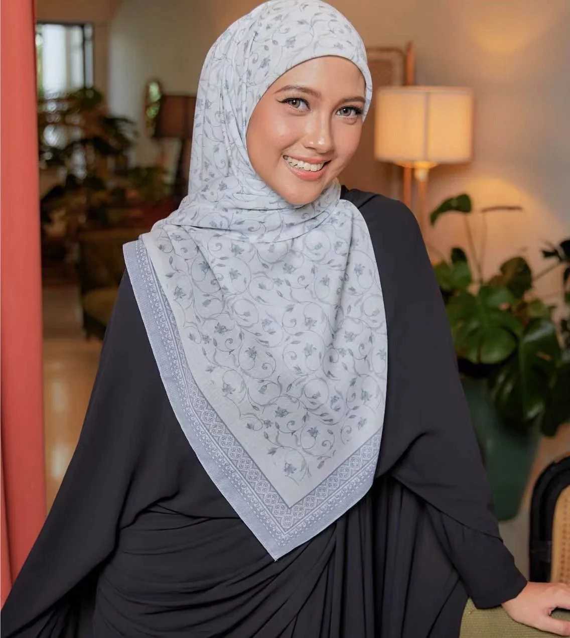 Womens Fashion Cotton Muslim Headscarf Square Scarf Malaysia Shawl and Wrap Headscarf Turbans for Wen 110 * 110CM X250324