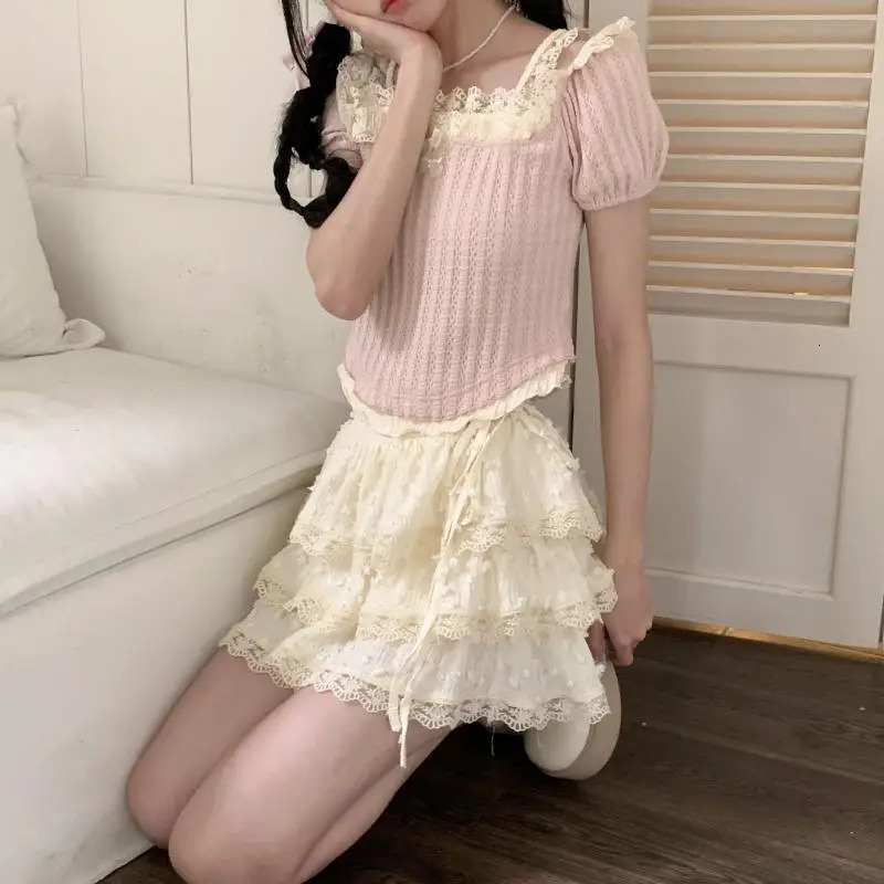Sweet Kawaii lace ruffled mini skateboard womens patch work Y2k beige Japanese Lolita streetwear daily party student fashion 250324