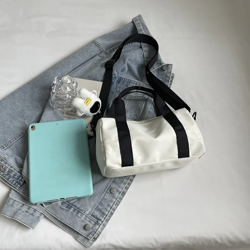 Going out leisure handbag Kangaroo bag fashion womens bag leisure travel shoulder bag crossbody bag 250314