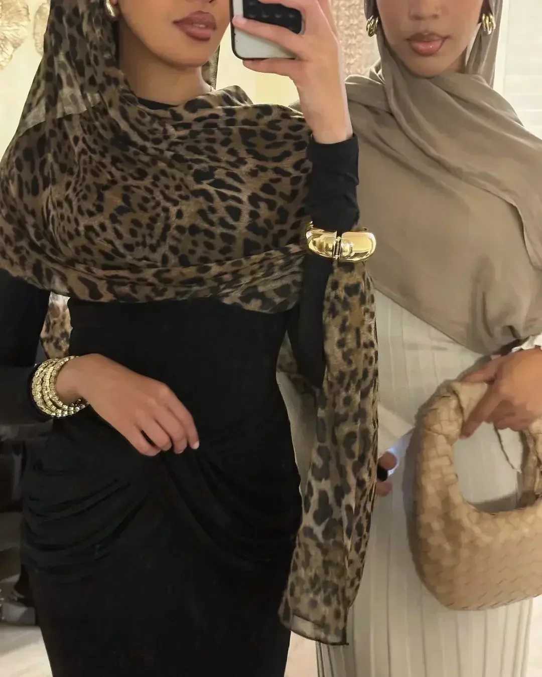 Hot S watercolor printed cotton headscarf scarf Wan Muslim headscarf shawl womens cotton synthetic silk adhesive headscarf X250324