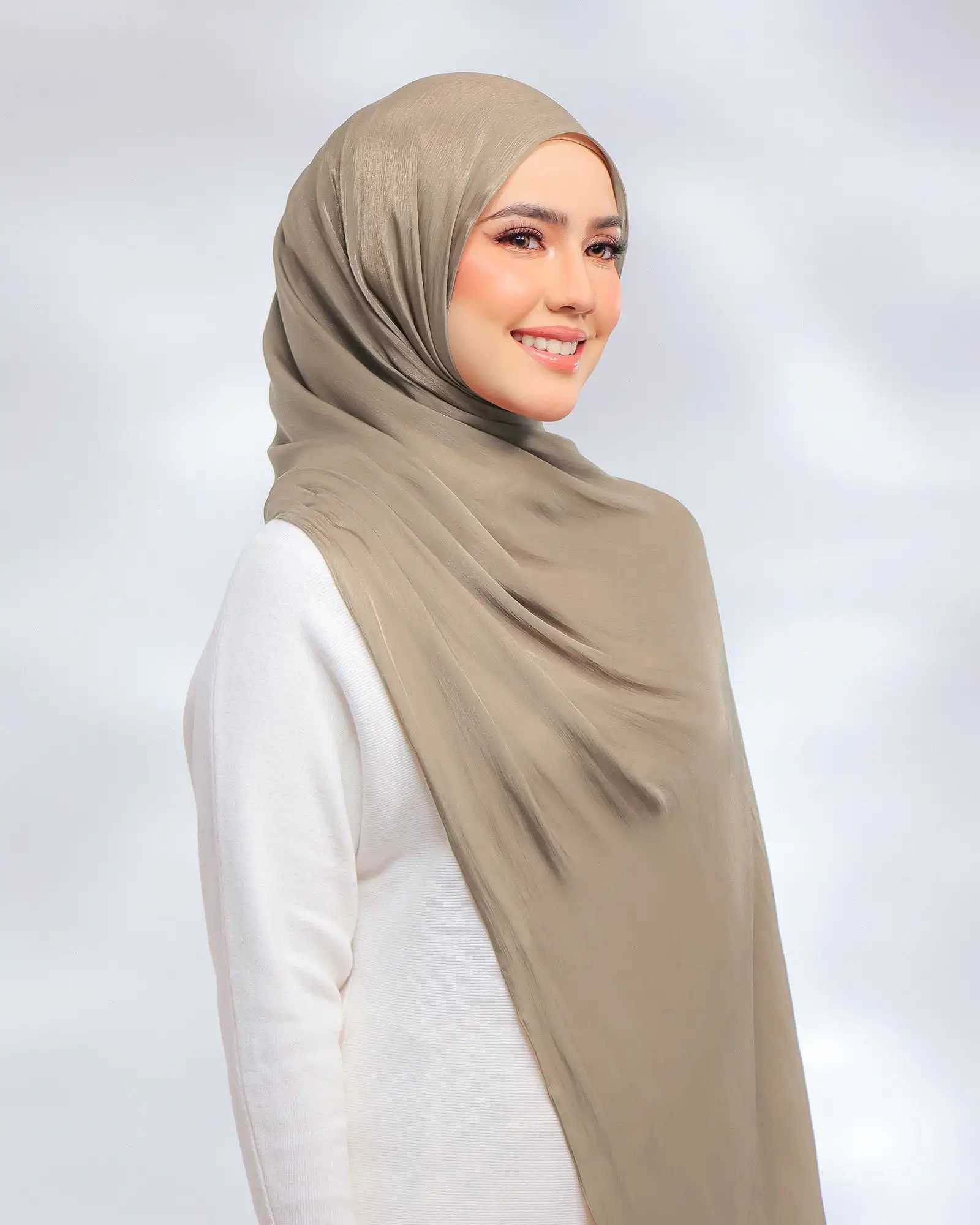 Micro Light Silk Shawl Luxury Shawl Muslim Fashion Headscarf Shawl Islamic Shawl X250324