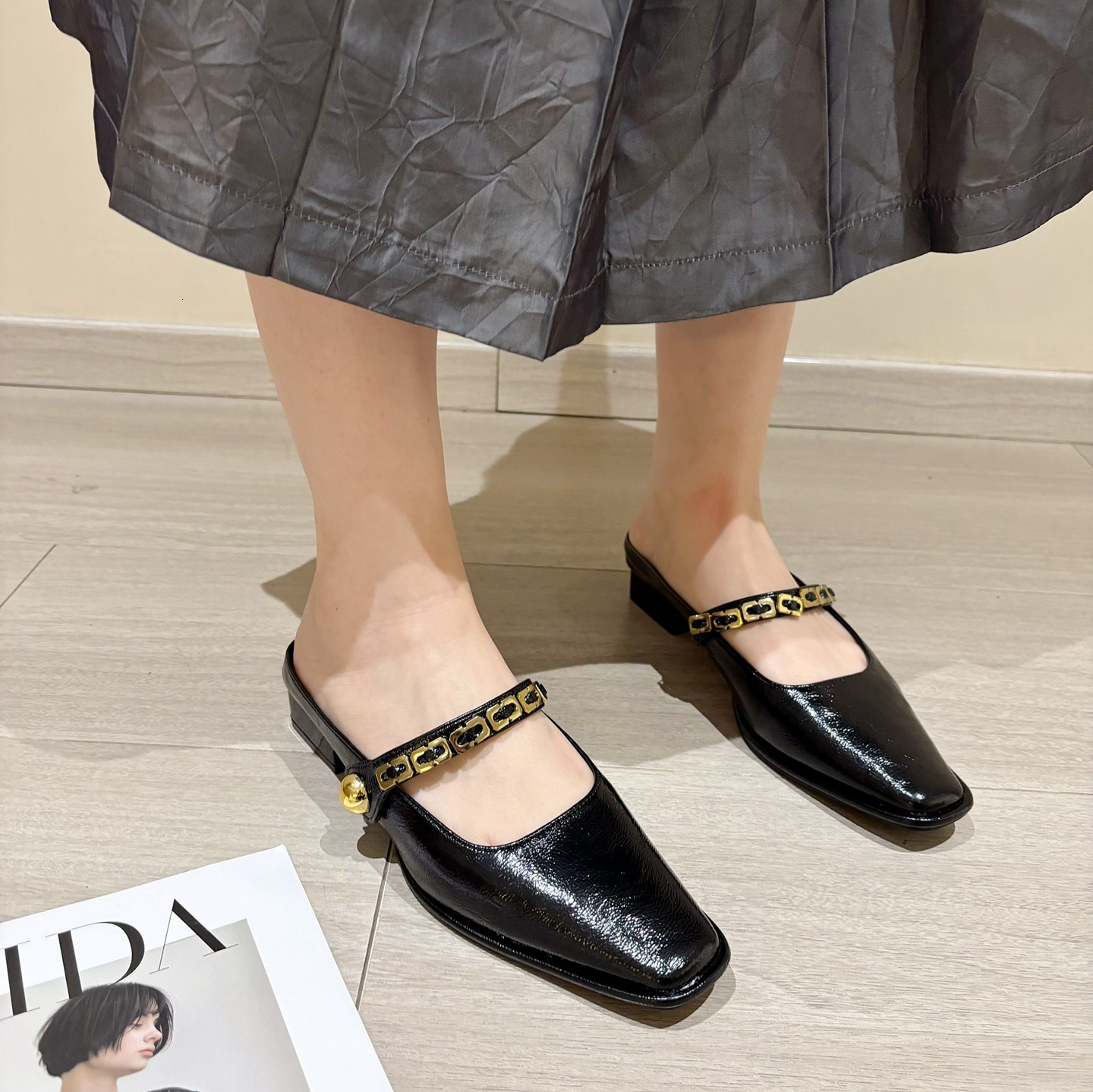 2025 New French Shoes with Square Toe Straight Strap Designer Fashionable Multi functional Lightweight and Comfortable Suitable for Commuting