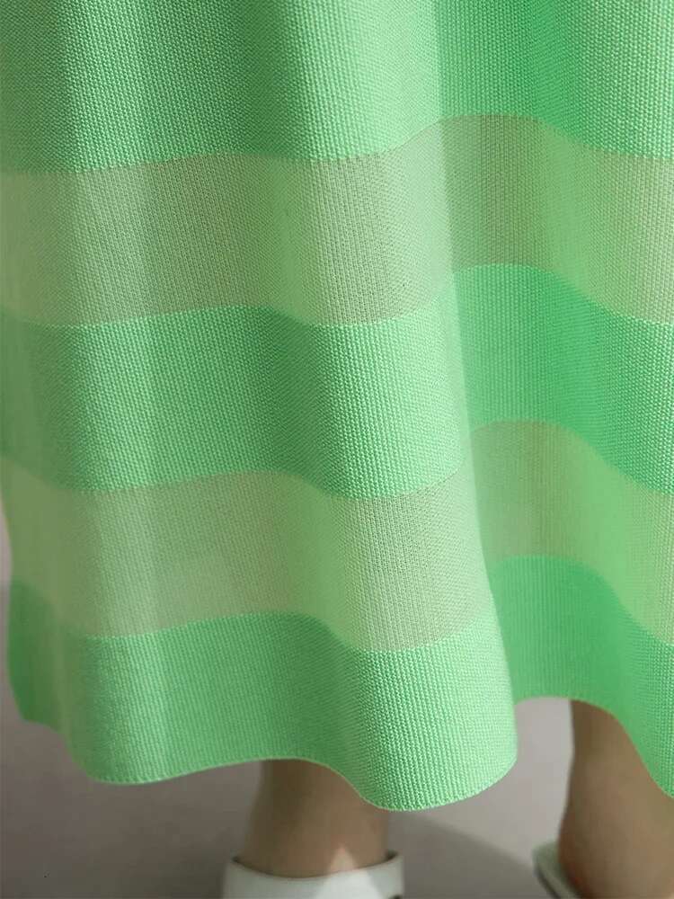 AMII Minimalist Women's Knit Dress 2025 Spring New Casual Fashion O Neck Pullover Stretch Sleeveless Lycra Long Dresses 12541042