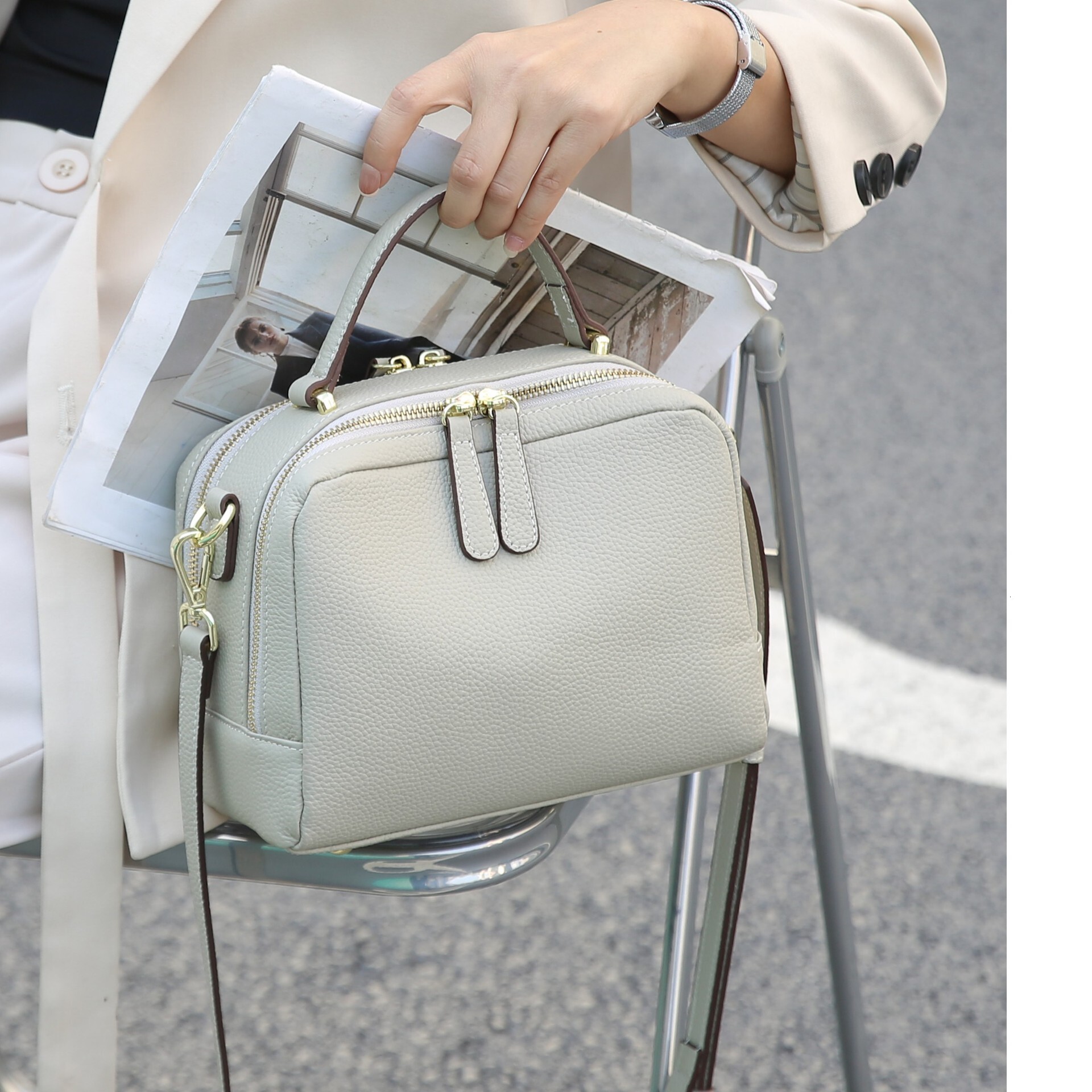 2025S Fashion Designer Head Layer Cowhide Handbag New Genuine Leather Women S High End Feeling Single Shoulder Diagonal Cross Bag Small Square Bag