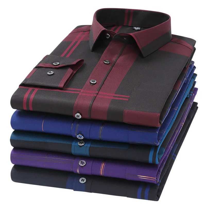 Mens dresses and shirts are the latest hot sellers in spring and autumnT heya rei ronf reew rinkler esistantb usinessc asualp rintedt hinc heckereds X