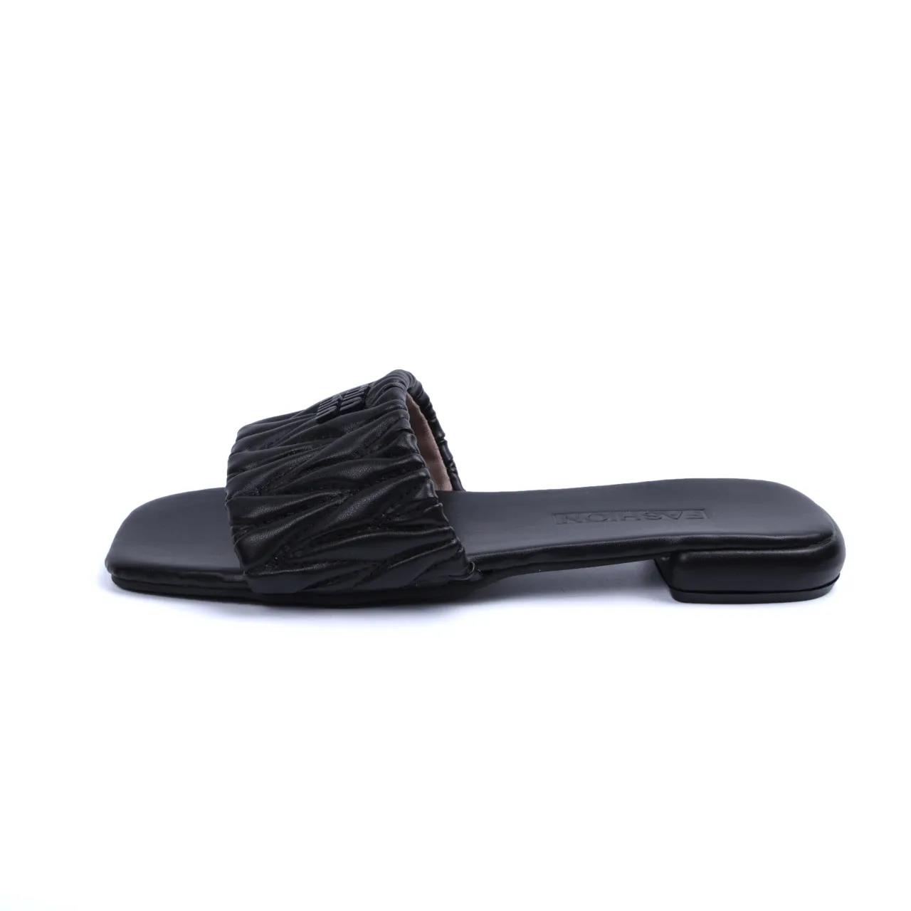 Flat slippers sandals Designer free Shipping flat sandals durable sports shoes External penetration women square letter pleated comfortable slipper