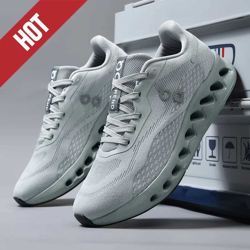 Marathon mens sports running shoes are breathable lightweight comfortable for men and suitable for hiking and joggingC250425