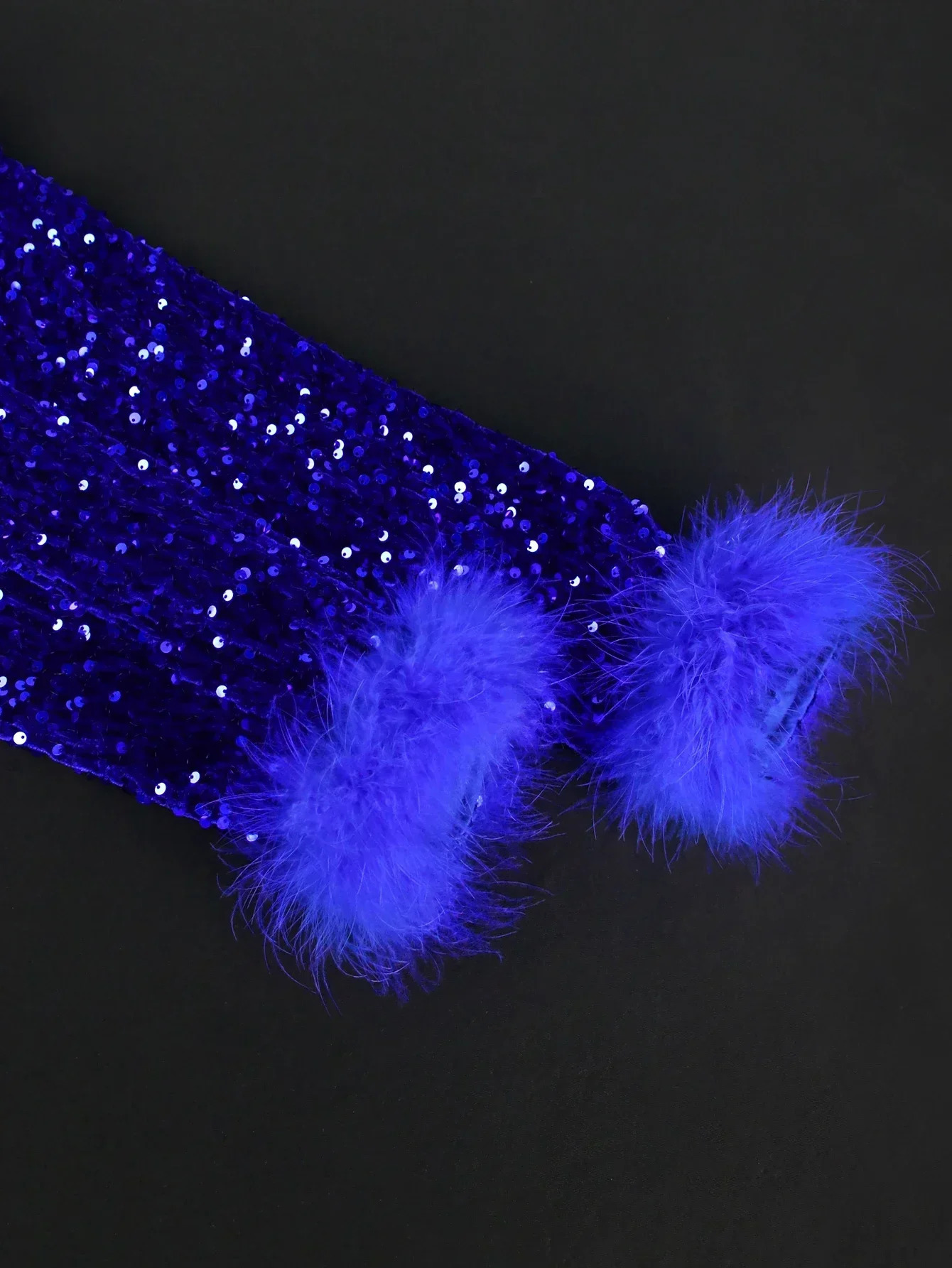 Vintage Blue Sequin Dress Fringe Hem Mock Neck Long Sleeve with Feather Glitter Velvet Fitted Prom Evening Cocktail Event Gowns 250320